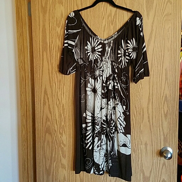 suzi Chin Dresses & Skirts - Suzi Chin Peasant Jersey Dress sz M (8/10) suzi Chin Dresses & Skirts - Suzi Chin Peasant Jersey Dress sz M (8/10)