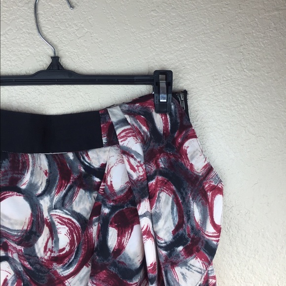 | Simply Vera Skirt | - Picture 1 of 4