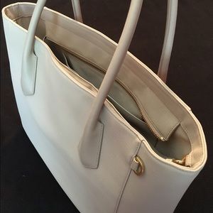 Dagne Dover tote. Linen color.