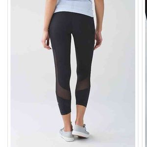 Lululemon seek the heat crop