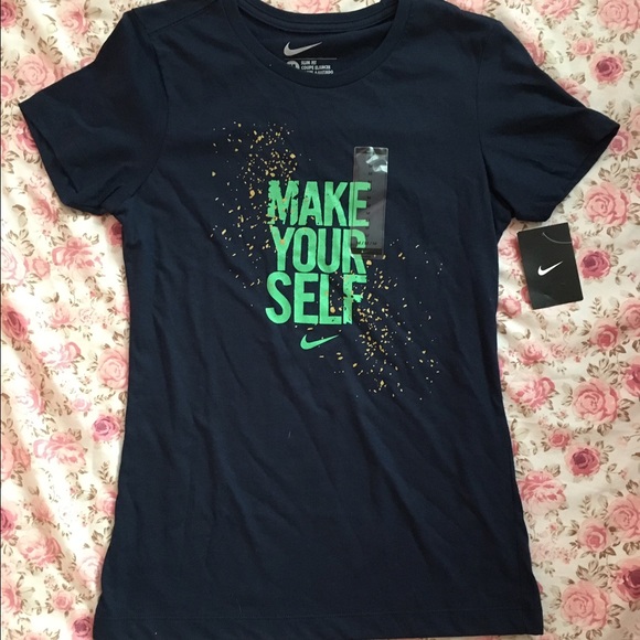 Nike t-shirt