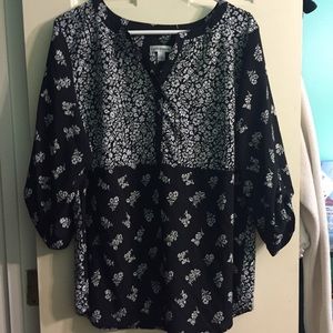 Black and white flower print blouse
