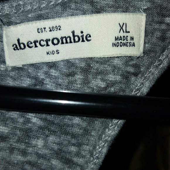 Tank - Picture 4 of 4