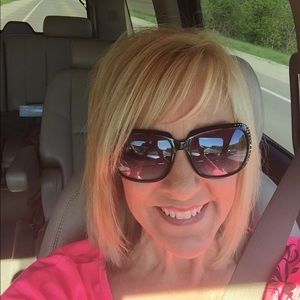 Meet your Posher, Rinda