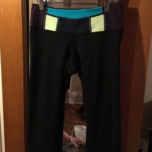 Cropped Wunder pants with rare too band print