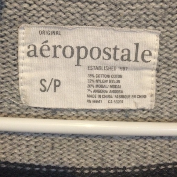 Black and grey sweater - Picture 2 of 2