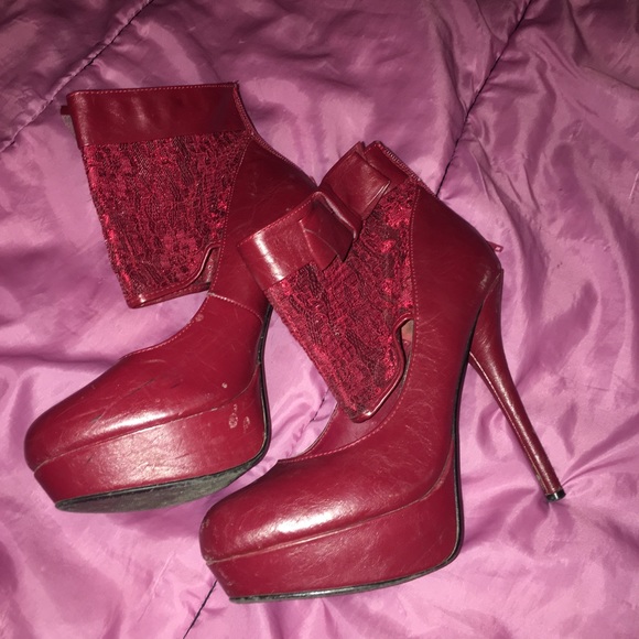 Booties. Minor wearing from worn. - Picture 2 of 3