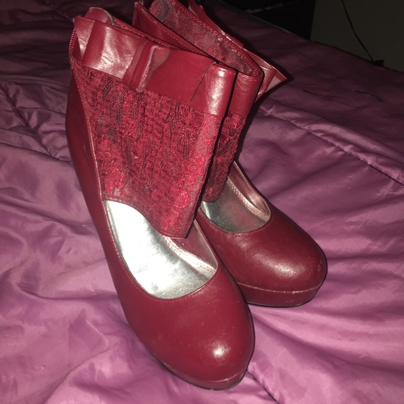 Booties. Minor wearing from worn. - Picture 3 of 3