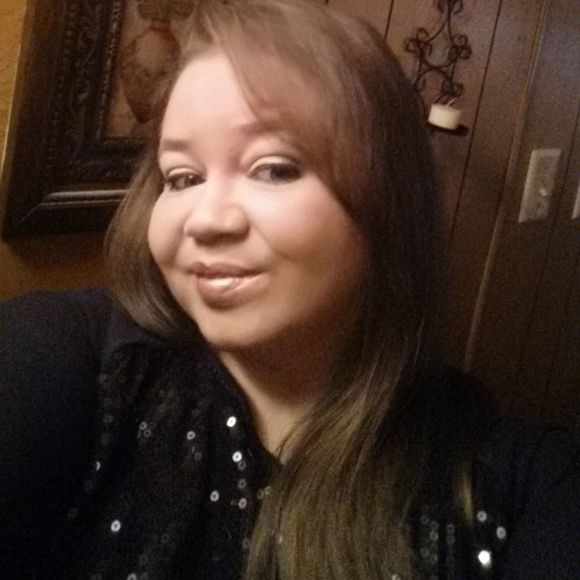 Meet your Posher, Abby - Picture 1 of 1