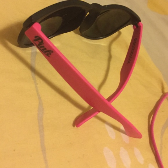 pink vs sunglasses