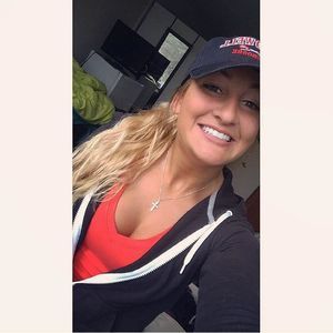 Meet your Posher, Pam