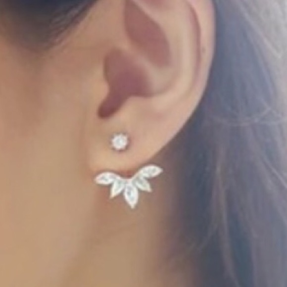 🎉HP🎉Sparkling Double Sided Earrings - Picture 3 of 3