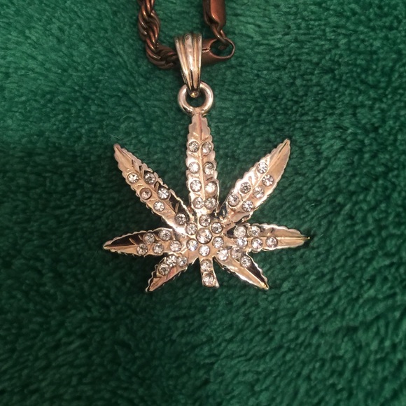 Marijuana leaf necklace