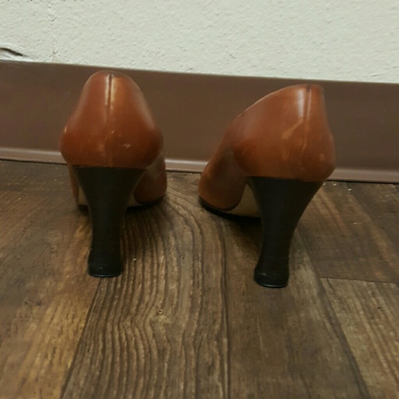 Heels - Picture 3 of 3