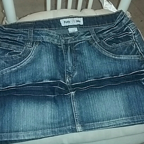 Cute mini skirt - Picture 1 of 1