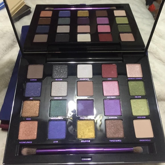 🚫SOLD🚫Urban Decay Vice Ltd Reloaded - Picture 2 of 2