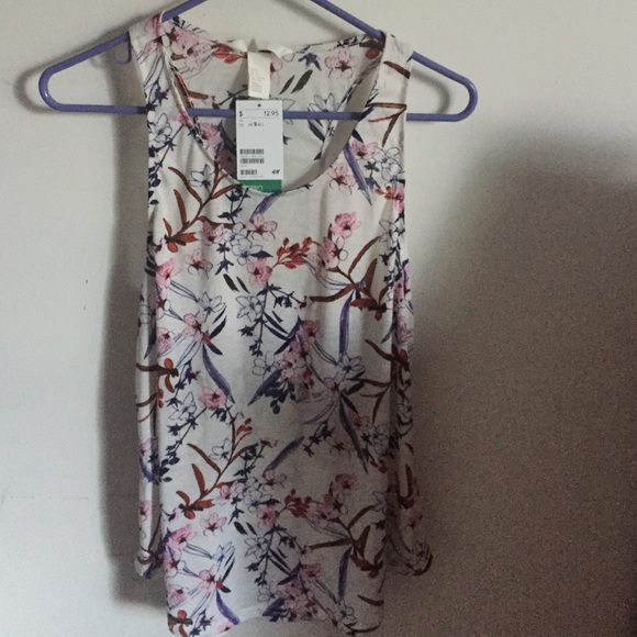 Floral tank 🌸