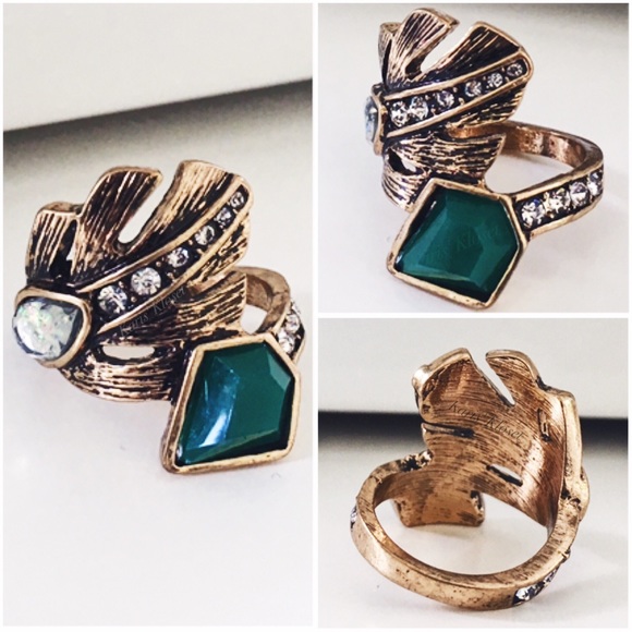 🐰 SALE Jewelry | Emerald green leaf wrap ring - Picture 5 of 5