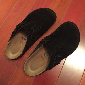 Black clog birkenstocks