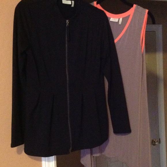 Logo by Lori Goldstein Bundle 1 XS Jacket 1 S Tank