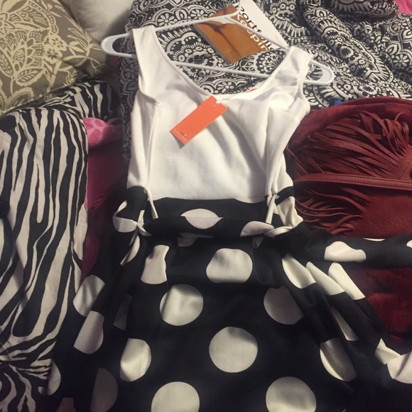 Black and white polka dot dress - Picture 1 of 2