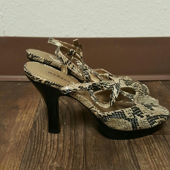 Heels - Picture 2 of 3