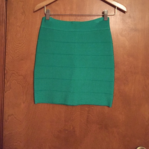 Bebe bandage skirt size m