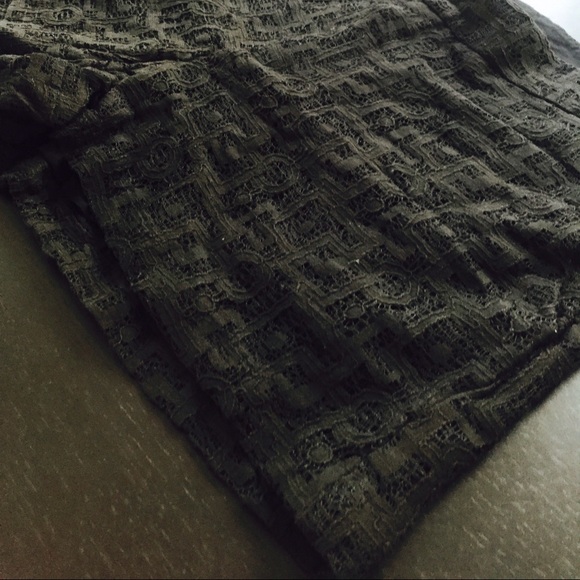 SALE 🌟 Black Shorts Casual/Dressy - Picture 3 of 3