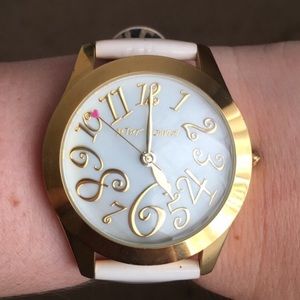 💛Betsey Johnson Watch💛