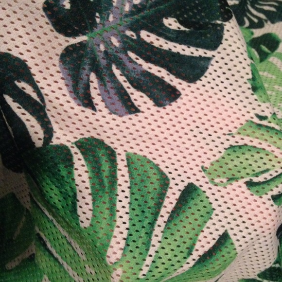 short sleeve tropical print sheer shirt - Picture 3 of 4