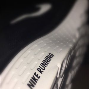 Meet your Posher, Aneica