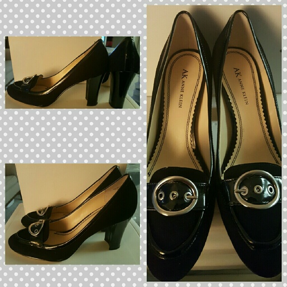 Anne Klein leather pump