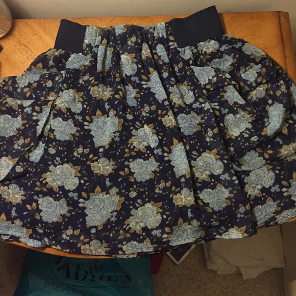 🌸skirt with LARGE POCKETS