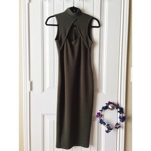 🐉Boohoo High Neck Midi Dress🐉