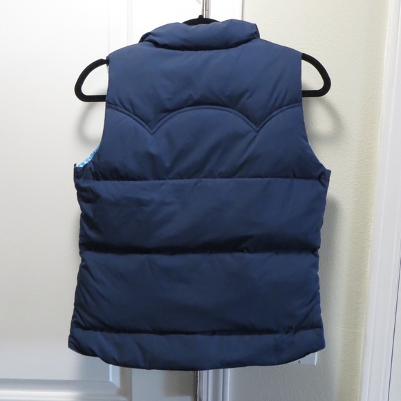 ❌ DONATED ❌ American Eagle Reversible Puffer Vest - Picture 2 of 4