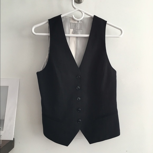 H&M vest - Picture 1 of 3