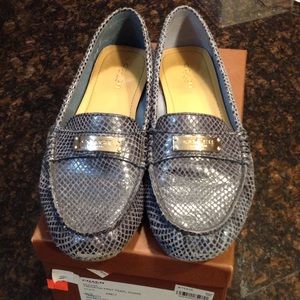 Coach Size 8  Frederica print teal Pearl snake