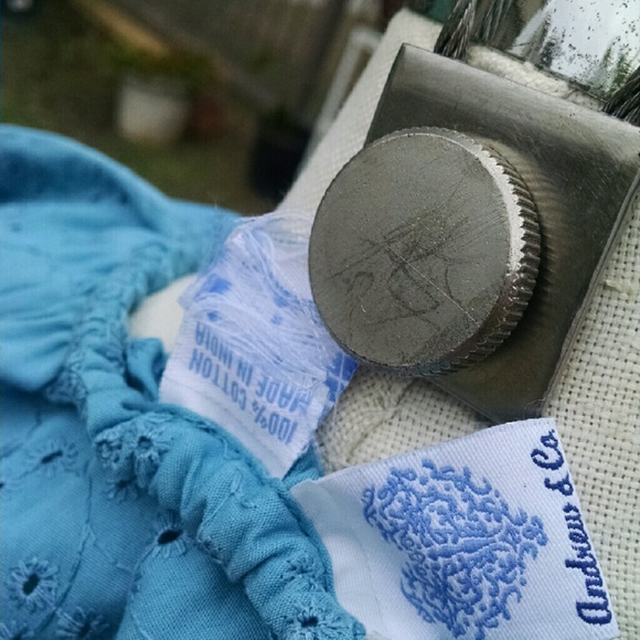 Blue top - Picture 3 of 3