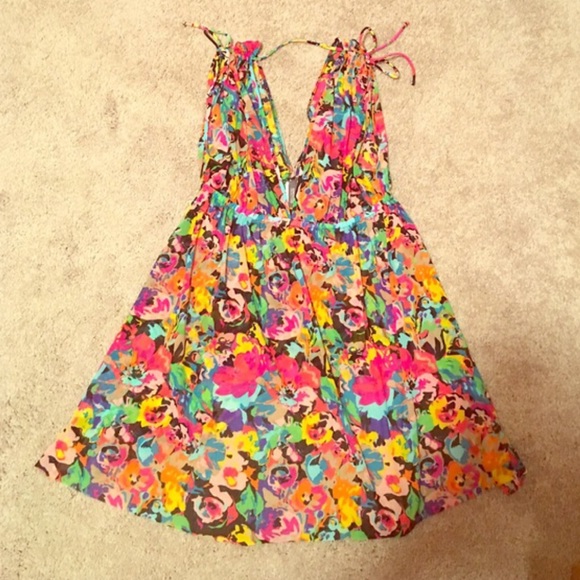 Kenneth Cole Reaction Deep V Skater Dress - Picture 3 of 3