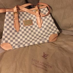 Louis Vuitton Purse. NWOT