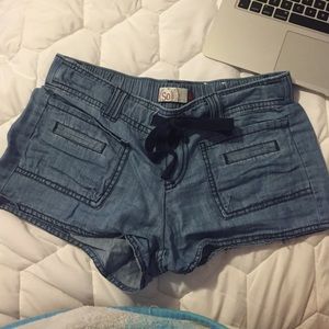 Stretchy jean shorts