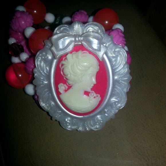 Tarino Tarantino Cameo bracelet like new