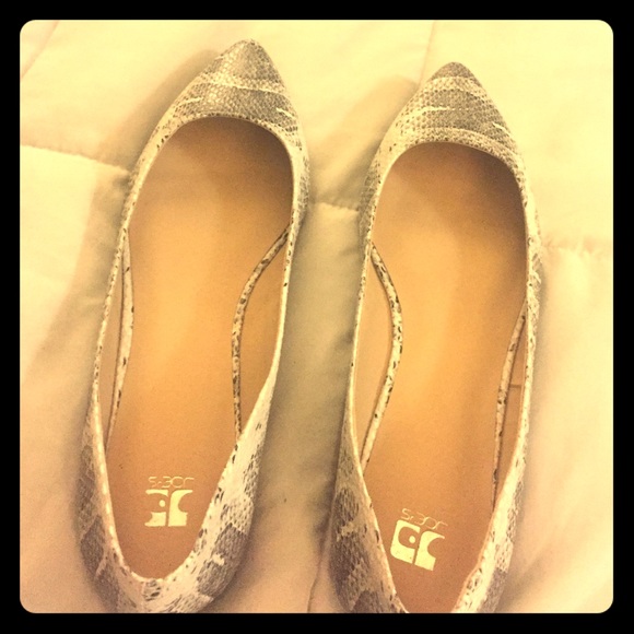 Joes pointed toe flats