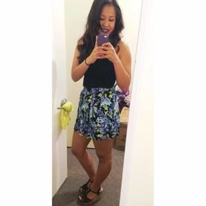 Meet your Posher, Caitlin