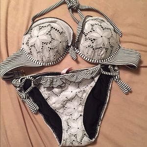 Victoria Secret Bombshell bikini