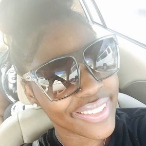 Meet your Posher, Janisa