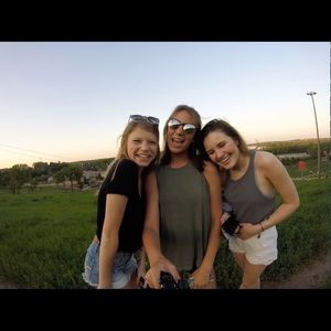 Meet your Posher, Grace