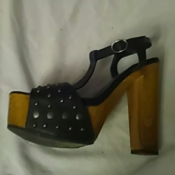 Heartsoul wooden heel t strap black leather