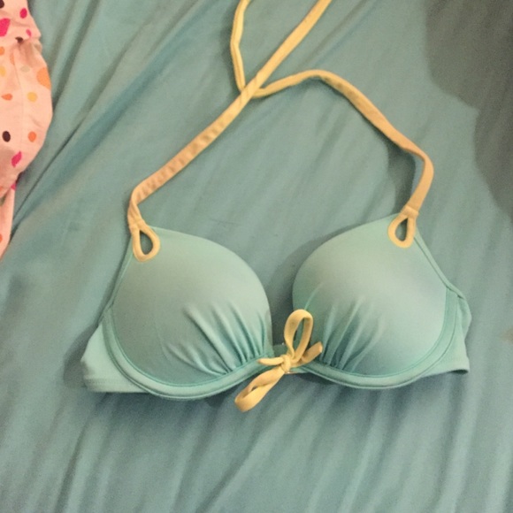 VS push up bikini top - Picture 1 of 3