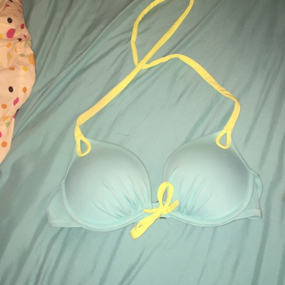 VS push up bikini top - Picture 2 of 3